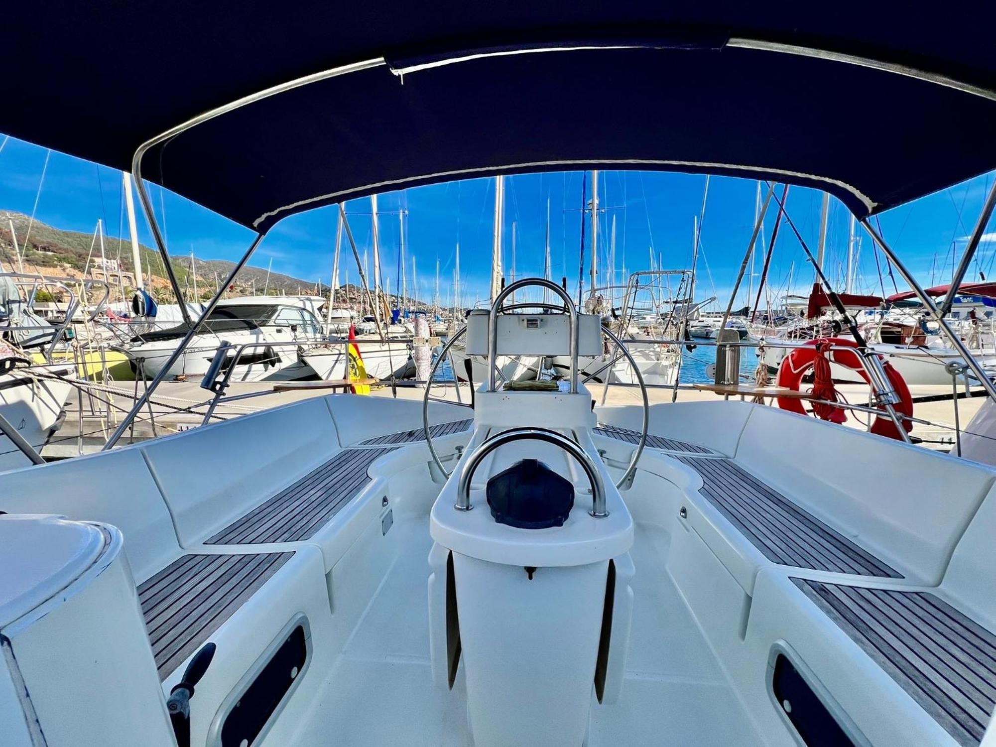 Magnific Sailboat Next To The Beach Bcn Badalona Eksteriør bilde